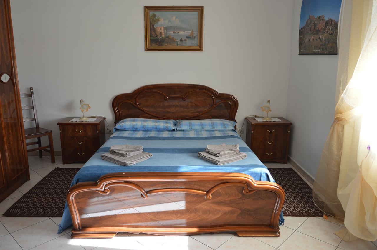Pietro & Graziella Bed & Breakfast Sorgono Bagian luar foto